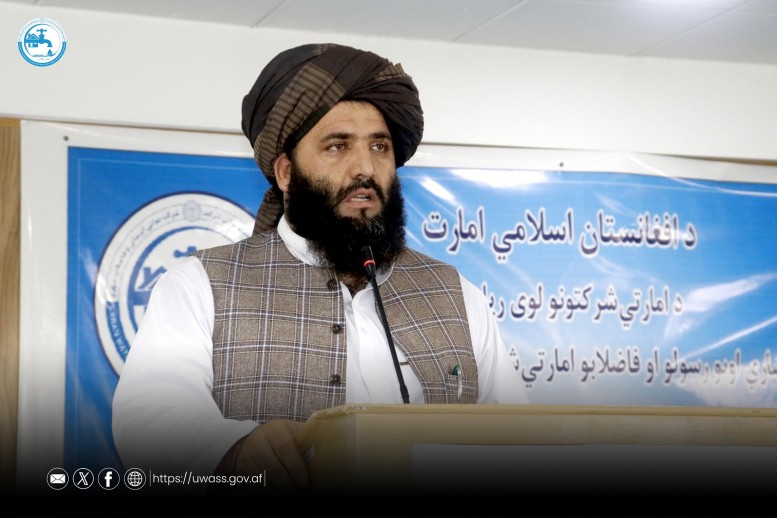 جلال‌اباد ښار کې د ۲۱ میلیونه افغانیو په ارزښت د اوبو رسولو د یوې پروژې د بنسټ ډبره کېښودل شوه