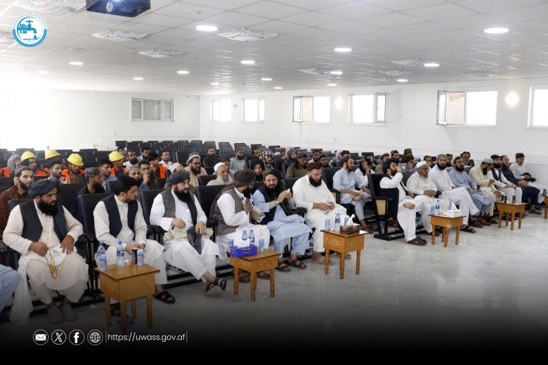 جلال‌اباد ښار کې د ۲۱ میلیونه افغانیو په ارزښت د اوبو رسولو د یوې پروژې د بنسټ ډبره کېښودل شوه